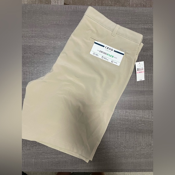 Brand New Izod Swing Flex Golf Shorts - Picture 5 of 5